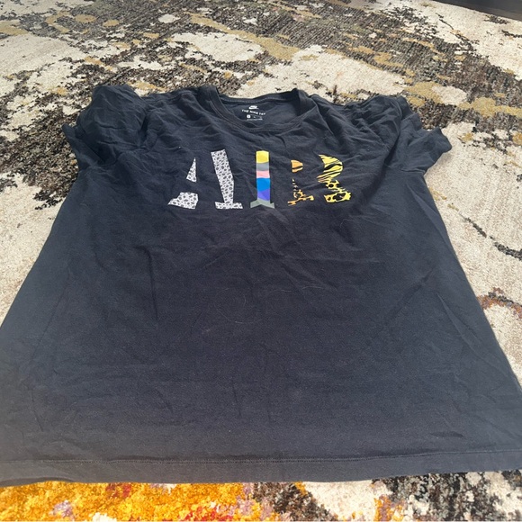 Nike Black Graphic Tee - Picture 2 of 4